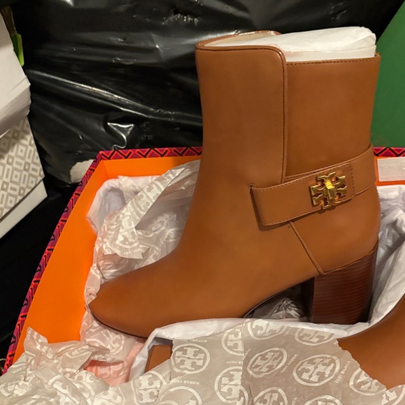 Tory Burch Shoes - NWT Tory Burch Brown Leather Heeled Boots